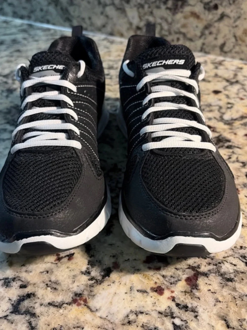 SKECHERS♦️DUAL LITE SNEAKER